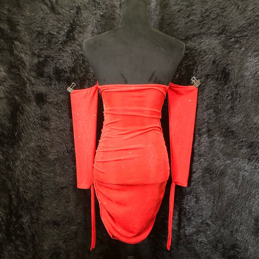 Long Sleeved Red Tube Dress. - Picture 2 of 3